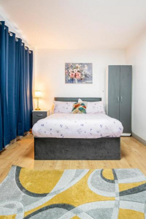 Birmingham City Centre Apartment room near China Town